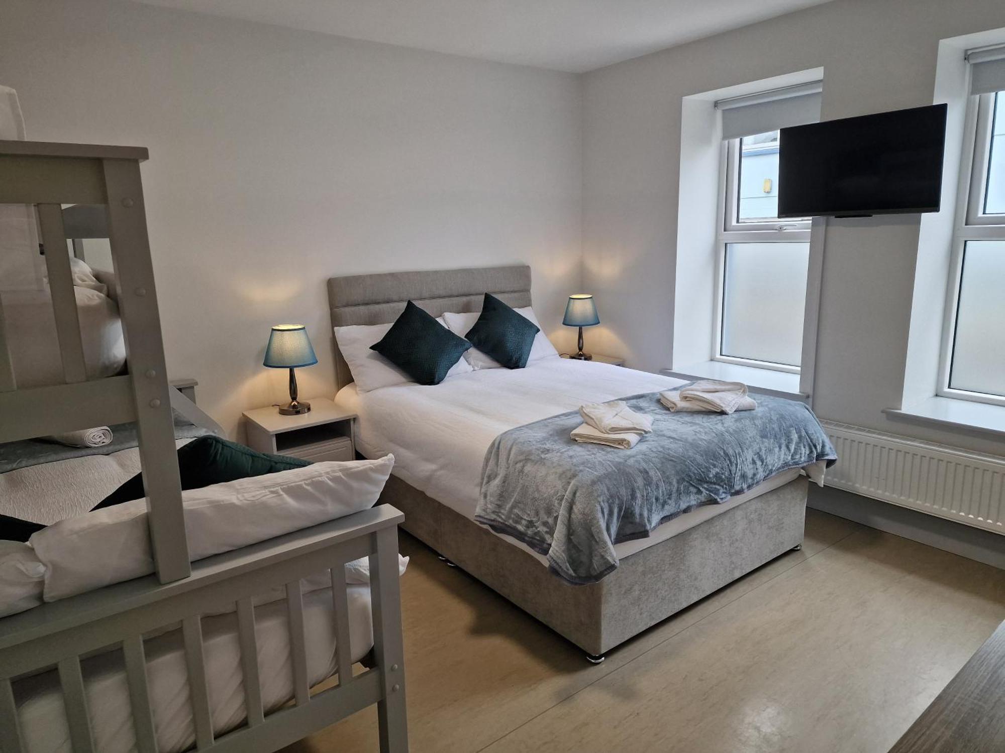 Trivia House Hostel Swanlinbar Екстериор снимка