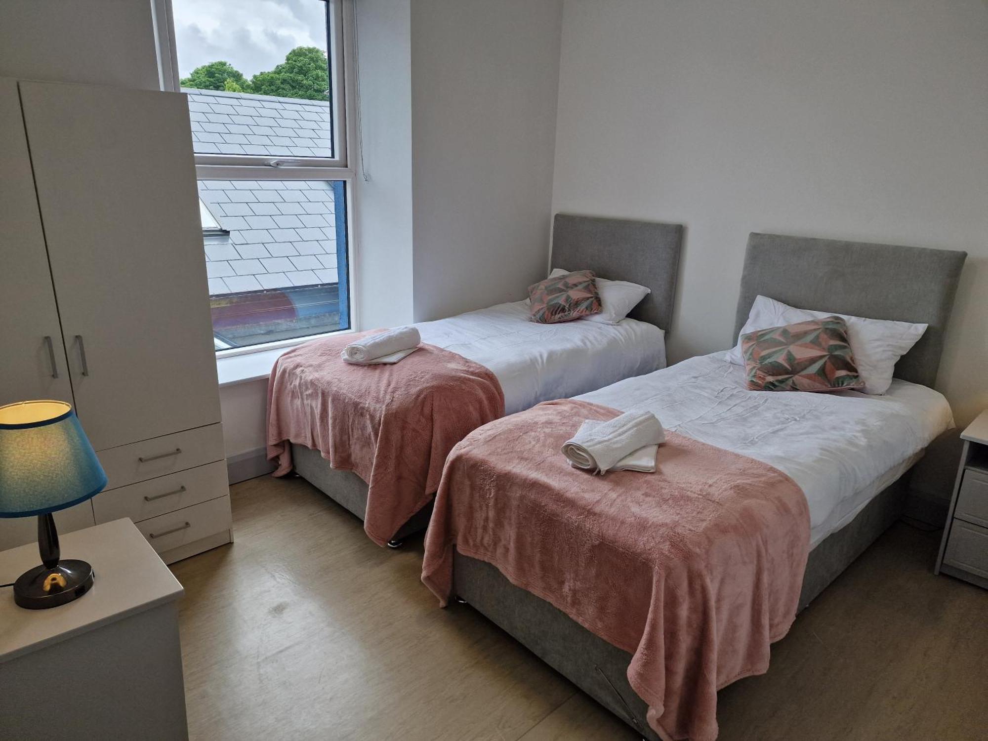 Trivia House Hostel Swanlinbar Екстериор снимка