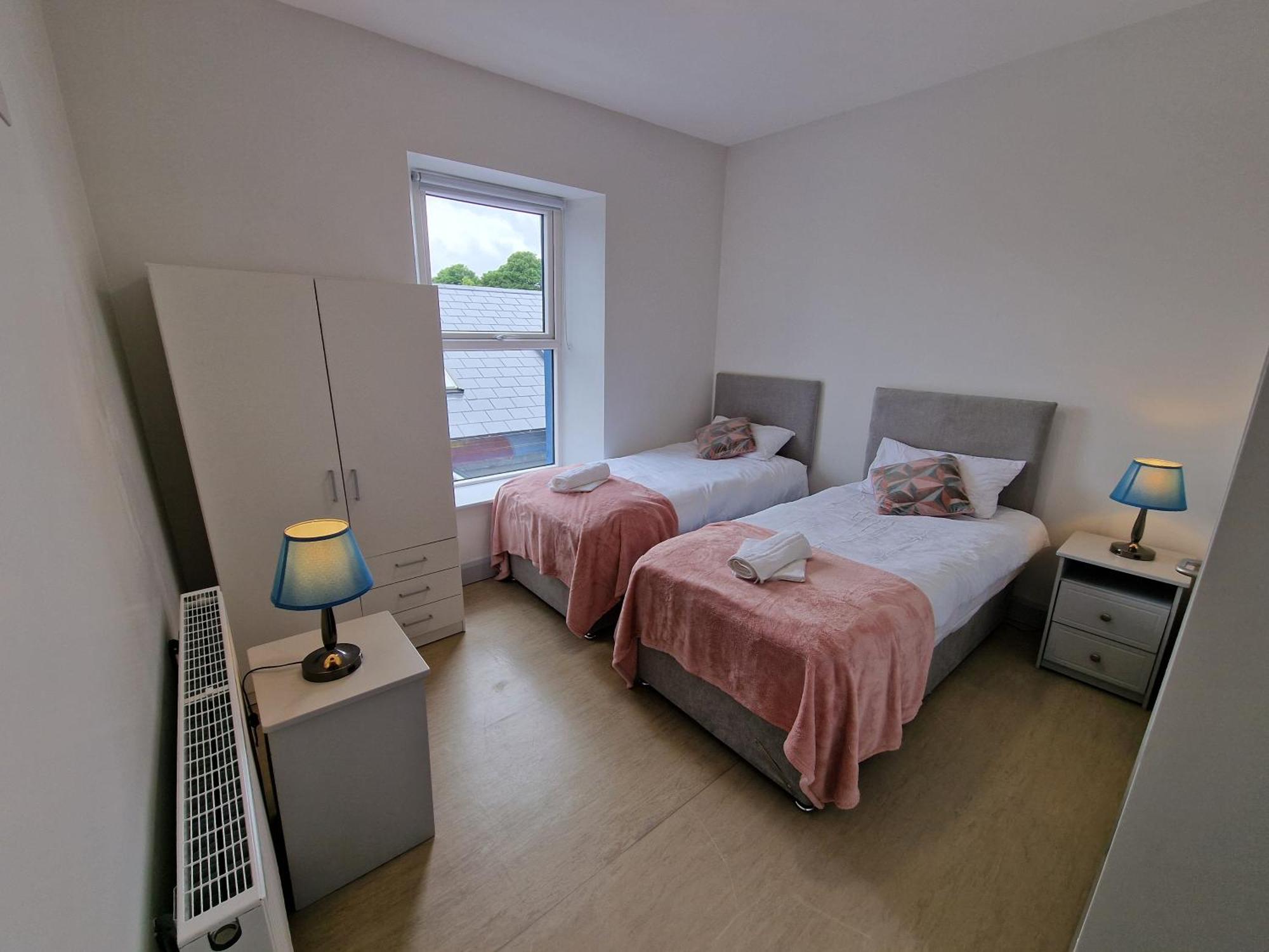 Trivia House Hostel Swanlinbar Екстериор снимка
