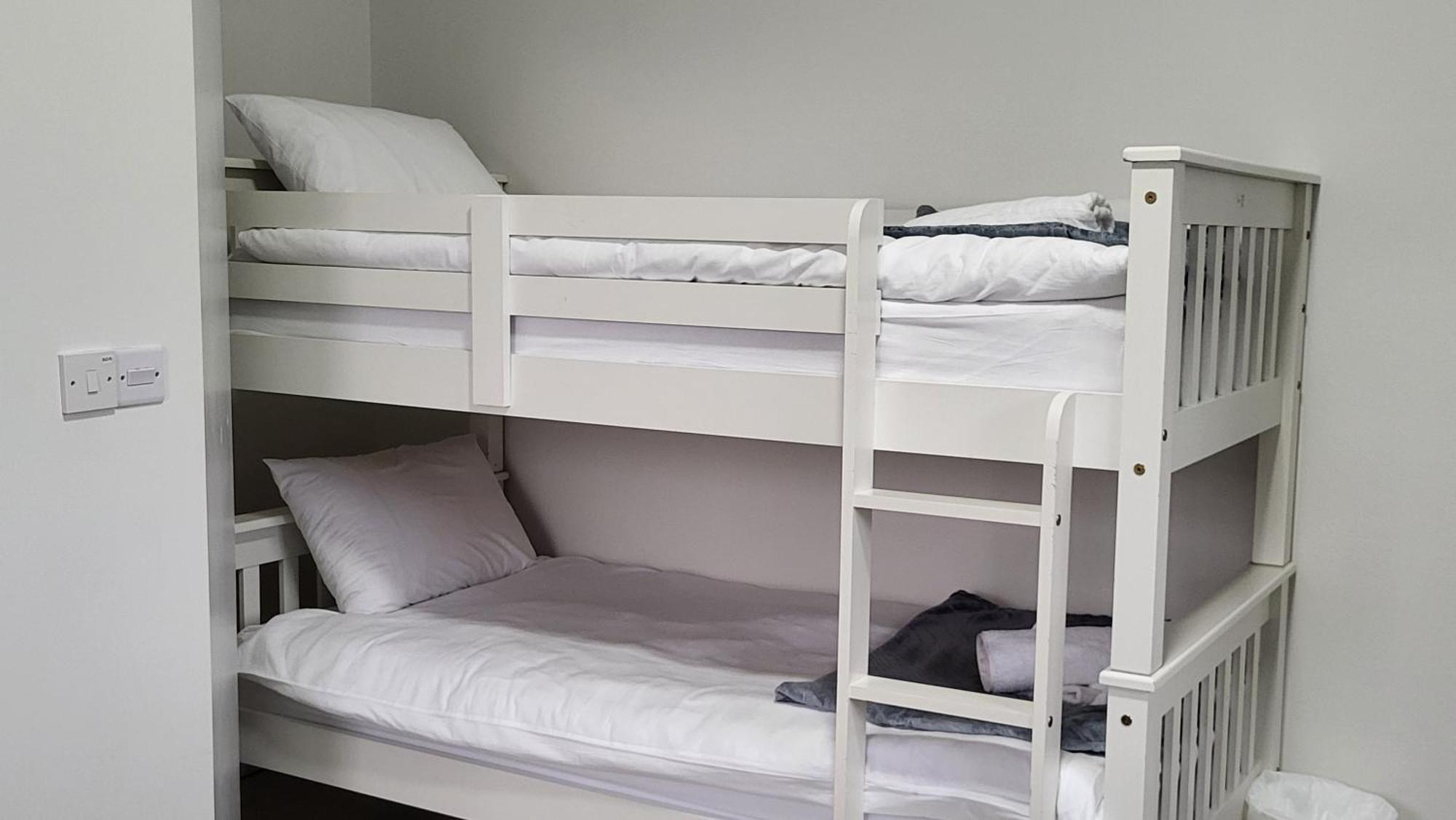 Trivia House Hostel Swanlinbar Екстериор снимка