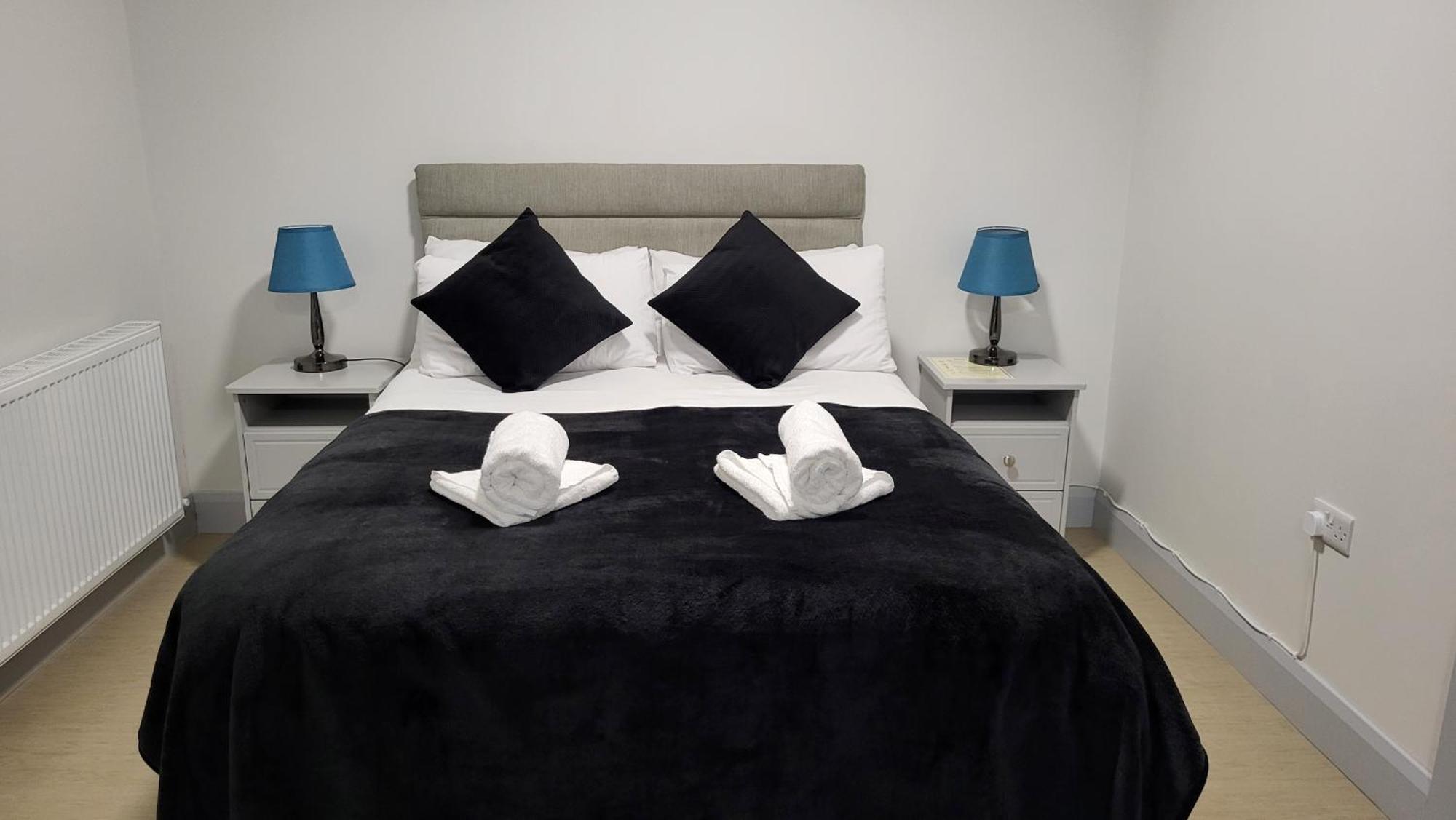 Trivia House Hostel Swanlinbar Екстериор снимка