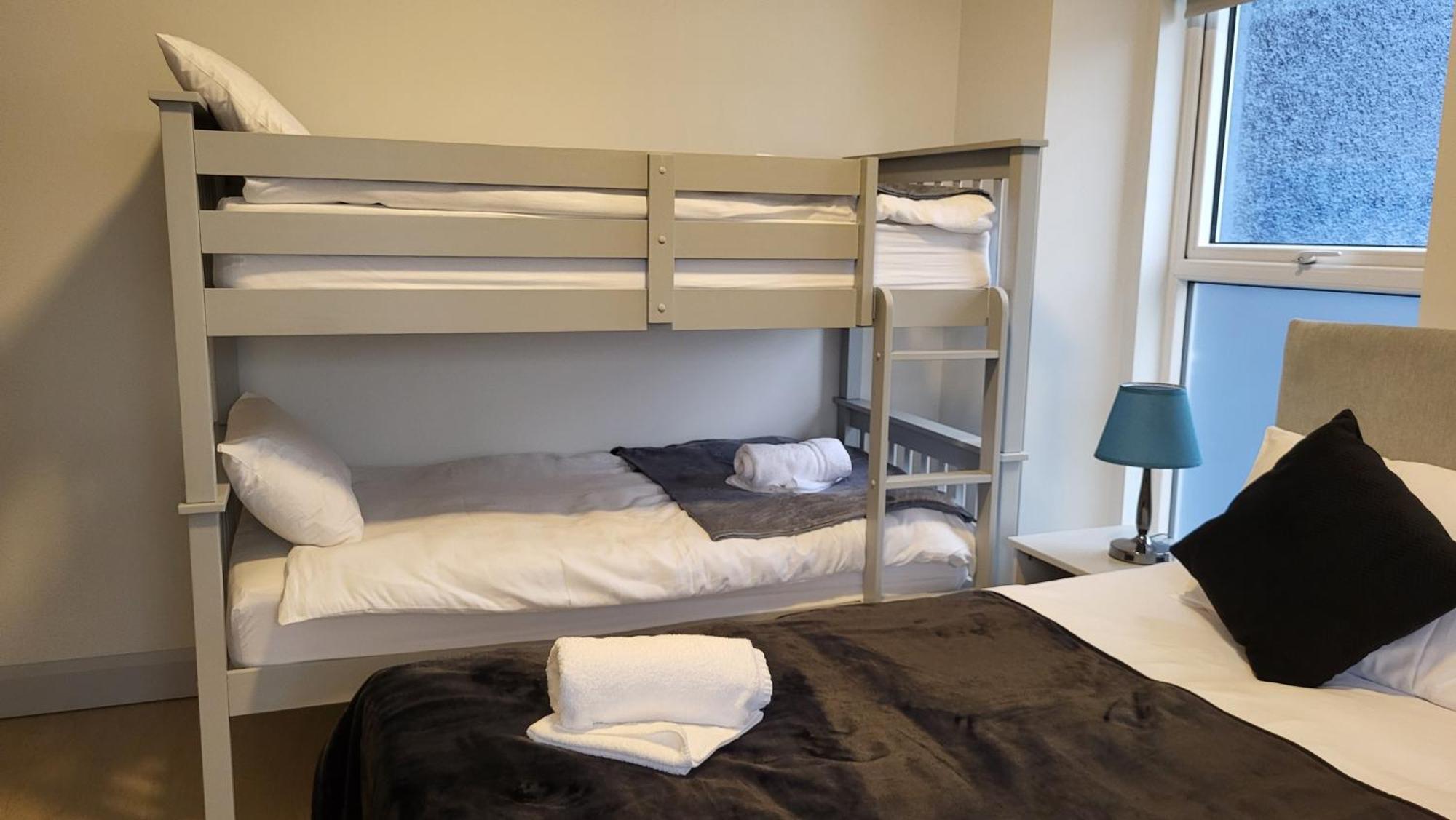 Trivia House Hostel Swanlinbar Екстериор снимка
